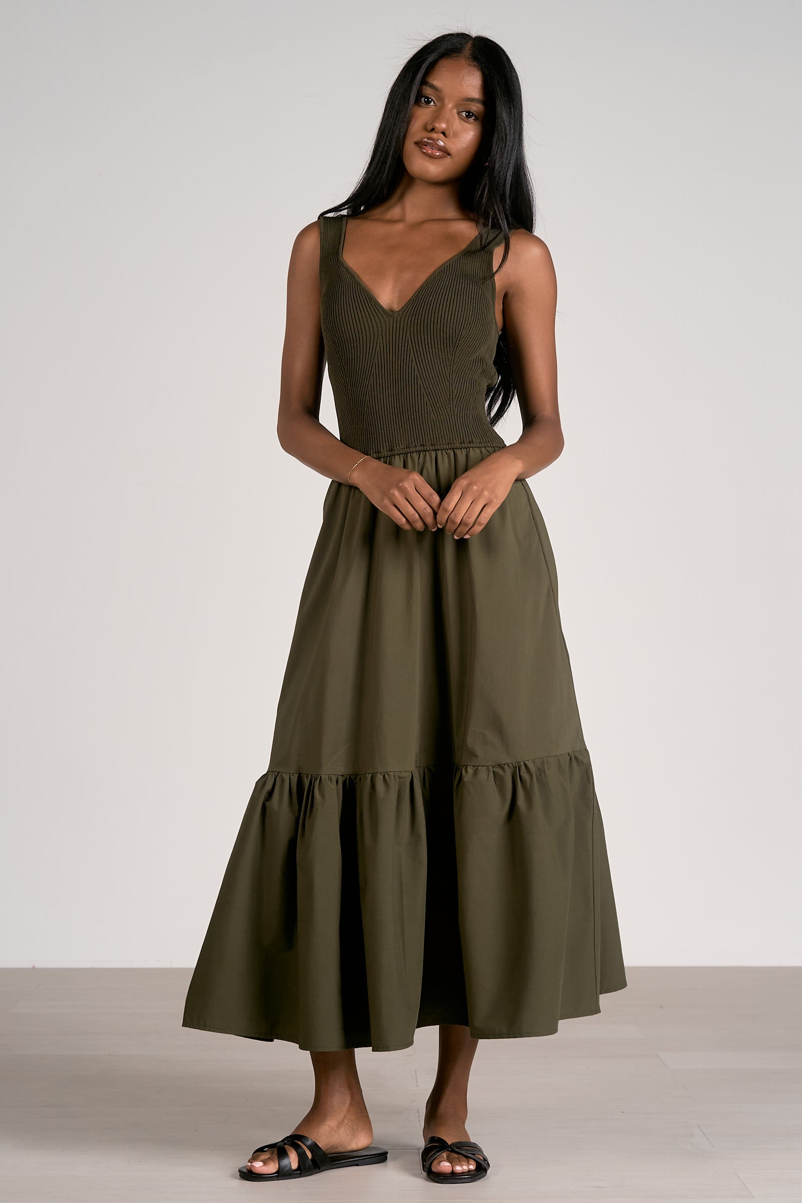 Fitted Bodice Tiered Maxi Dress Scout & Molly's Southpark Fitted Bodice Tiered Maxi Dress Scout & Molly's Southpark