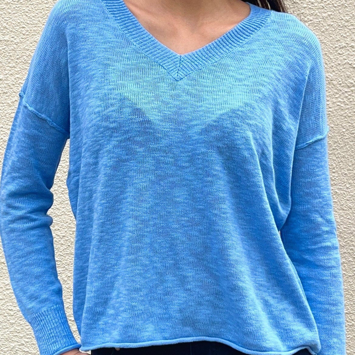 Pool Blue Vneck