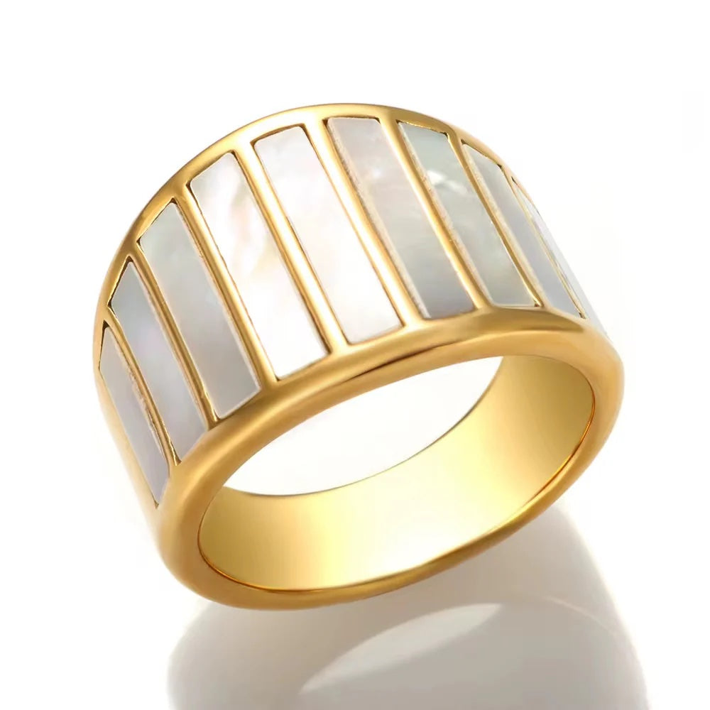 Avixee- Valencia Pearl Ring8One Size