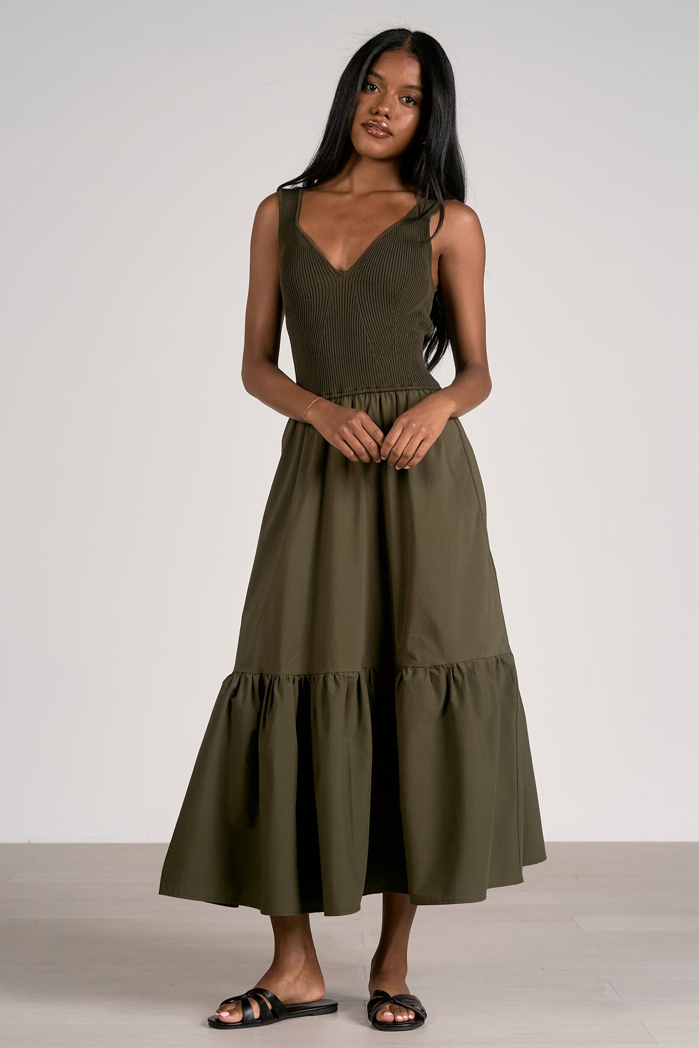 Fitted Bodice Tiered Maxi Dress Scout & Molly's Southpark Fitted Bodice Tiered Maxi Dress Scout & Molly's Southpark