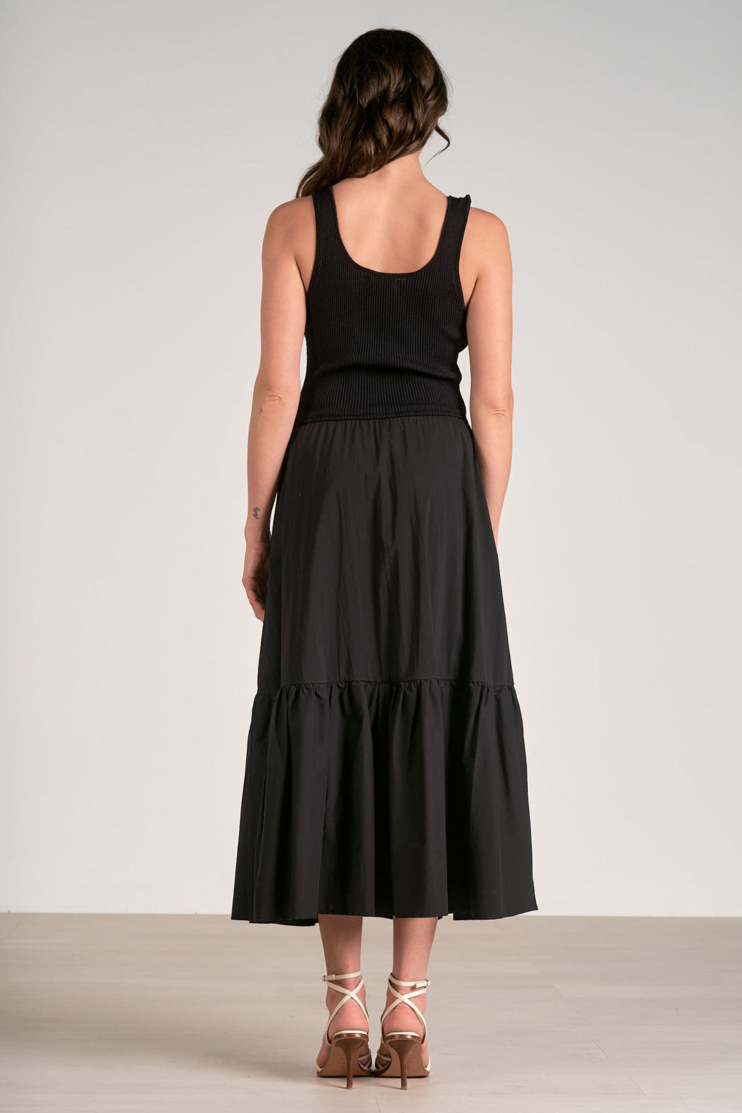Fitted Bodice Tiered Maxi Dress Fitted Bodice Tiered Maxi Dress