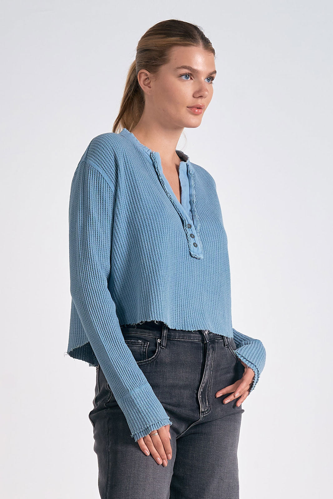 Amelia 7 Top L/S V Neck