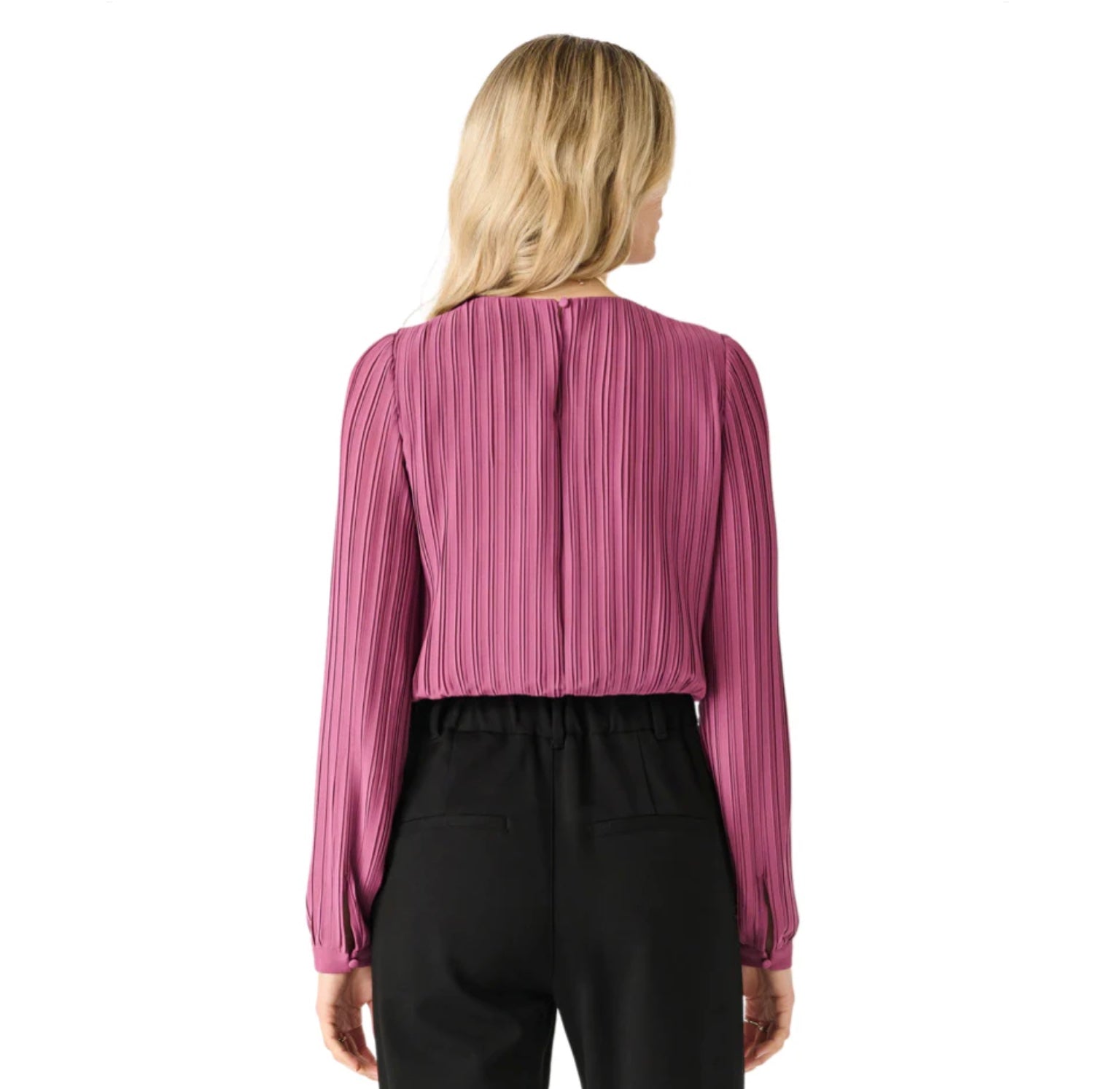 2423712 T- Delilah LS Pleated Blouse