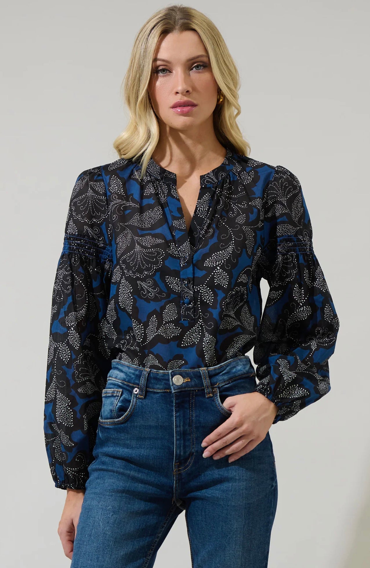 Aurina Split Neck Top