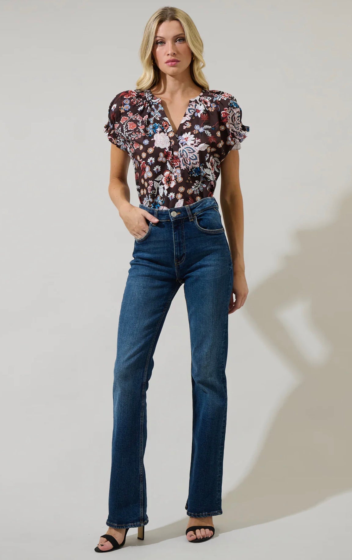 Journee Floral Ruffle Top