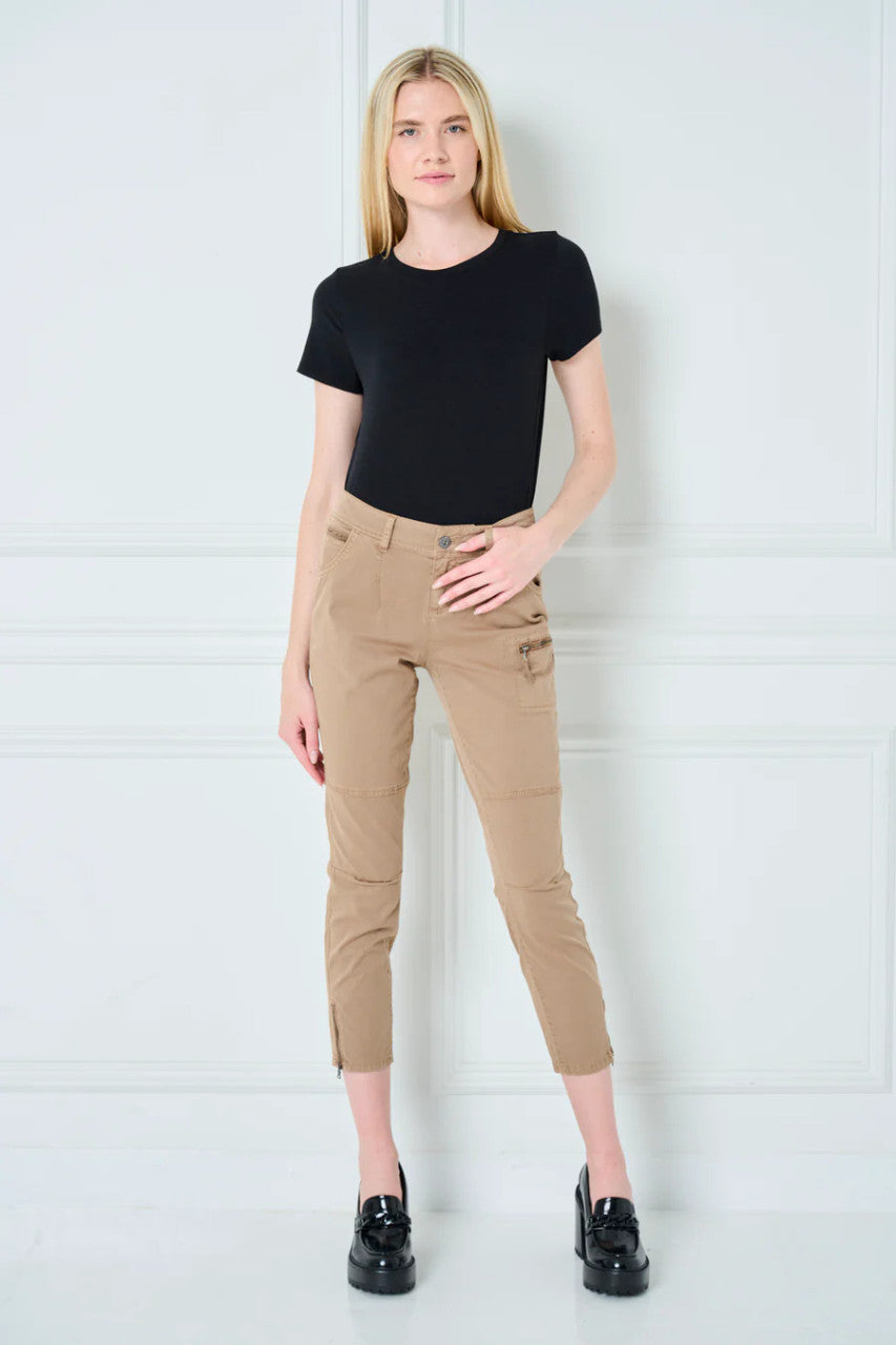 Isiah Solid Stretch Pant